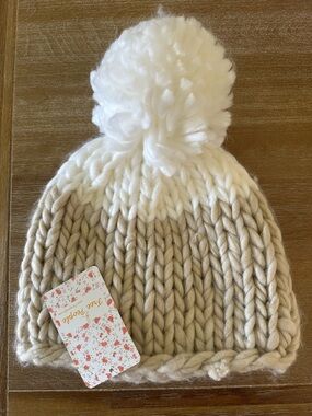 Free People Women’s Chunky Knit Pom Beanie in Ivory and Tan